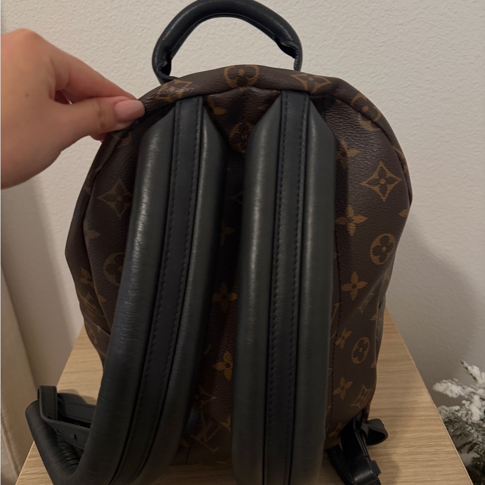 Louis Vuitton Dark Interior Fabric - Picture 4 of 4